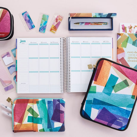 Vertical Planners are designed for those who love a structured approach to planning. Each day is divided into three spacious boxes, allowing you to organise your schedule however you like.