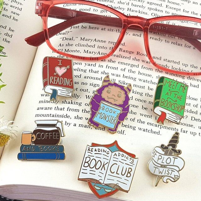 I Heart Reading Enamel Pin Badge
