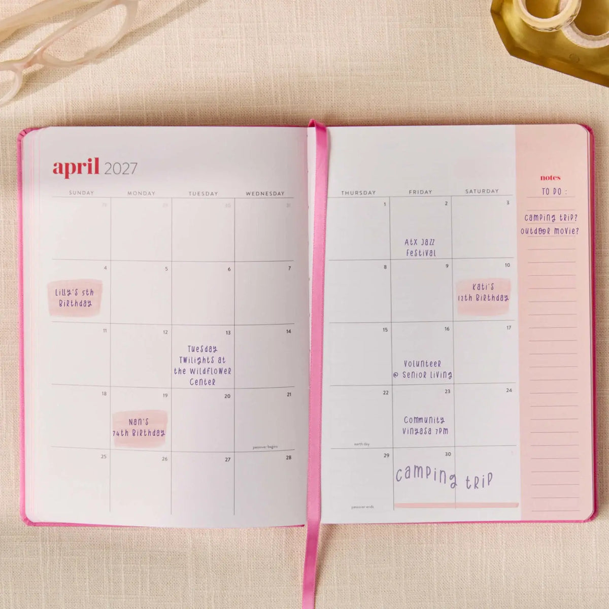 Erin Condren LifePlanner: Open monthly calendar spread
