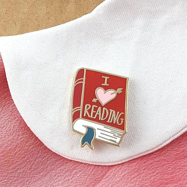 I Heart Reading Enamel Pin Badge