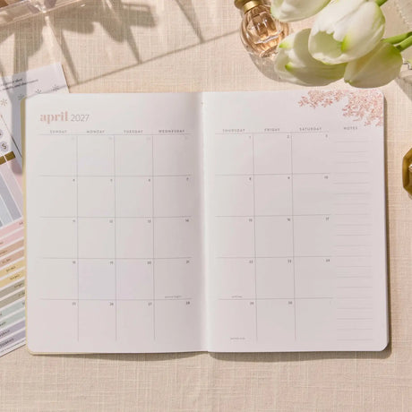 Erin Condren Petite Planner: Open monthly calendar spread